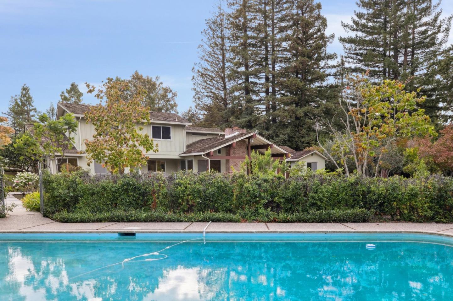 Detail Gallery Image 23 of 139 For 57 Fairview Ave, Atherton,  CA 94027 - 6 Beds | 3/1 Baths