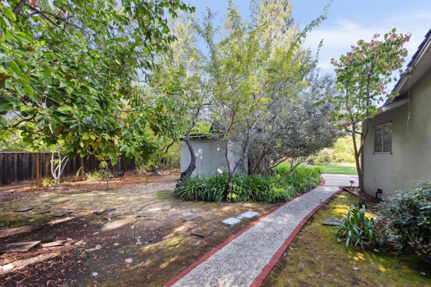 Detail Gallery Image 29 of 139 For 57 Fairview Ave, Atherton,  CA 94027 - 6 Beds | 3/1 Baths