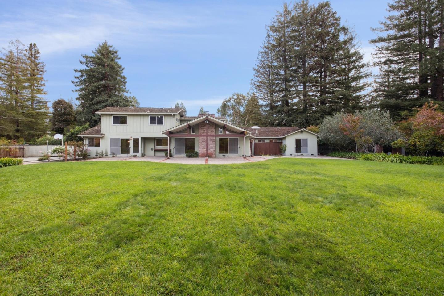 Detail Gallery Image 32 of 139 For 57 Fairview Ave, Atherton,  CA 94027 - 6 Beds | 3/1 Baths