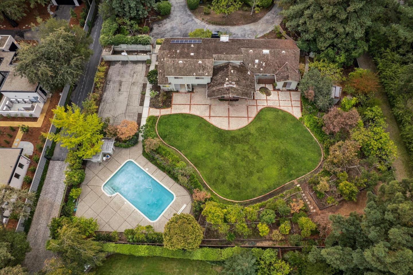 Detail Gallery Image 4 of 139 For 57 Fairview Ave, Atherton,  CA 94027 - 6 Beds | 3/1 Baths