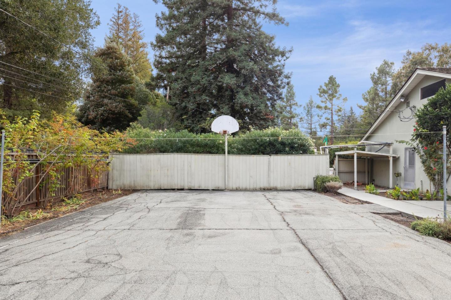 Detail Gallery Image 46 of 139 For 57 Fairview Ave, Atherton,  CA 94027 - 6 Beds | 3/1 Baths