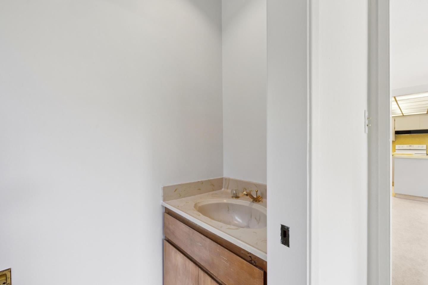 Detail Gallery Image 63 of 139 For 57 Fairview Ave, Atherton,  CA 94027 - 6 Beds | 3/1 Baths