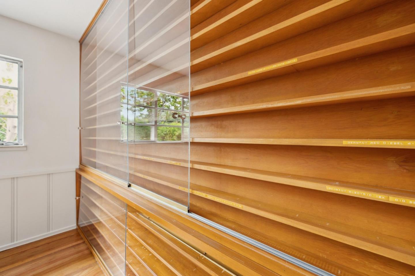 Detail Gallery Image 79 of 139 For 57 Fairview Ave, Atherton,  CA 94027 - 6 Beds | 3/1 Baths