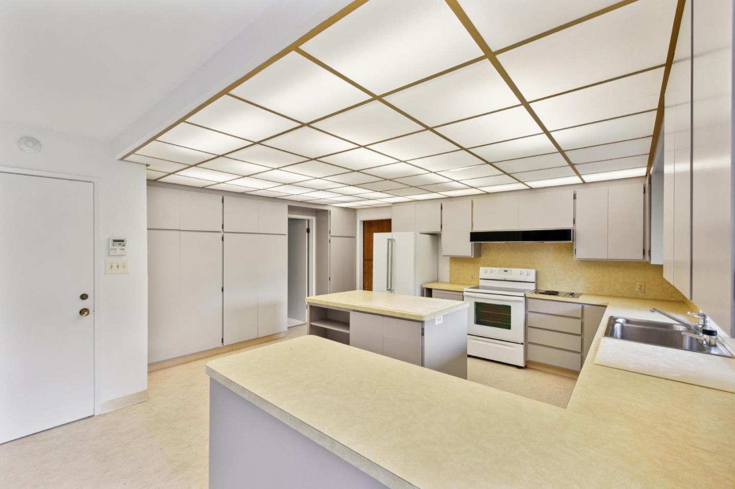 Detail Gallery Image 85 of 139 For 57 Fairview Ave, Atherton,  CA 94027 - 6 Beds | 3/1 Baths