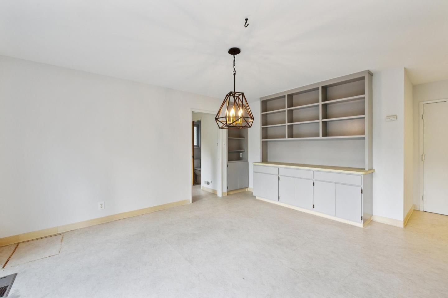 Detail Gallery Image 88 of 139 For 57 Fairview Ave, Atherton,  CA 94027 - 6 Beds | 3/1 Baths