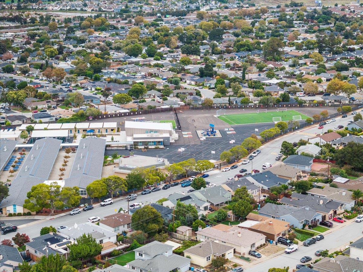 Detail Gallery Image 46 of 47 For 3605 Pacific Blvd, San Mateo,  CA 94403 - 2 Beds | 1 Baths