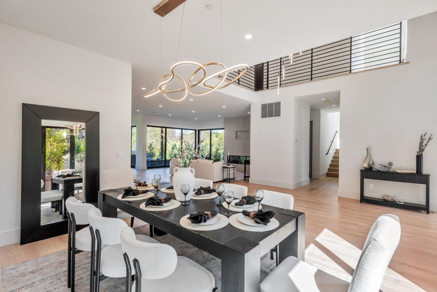 Detail Gallery Image 15 of 53 For 1019 Wilmington Way, Redwood City,  CA 94062 - 4 Beds | 3/1 Baths