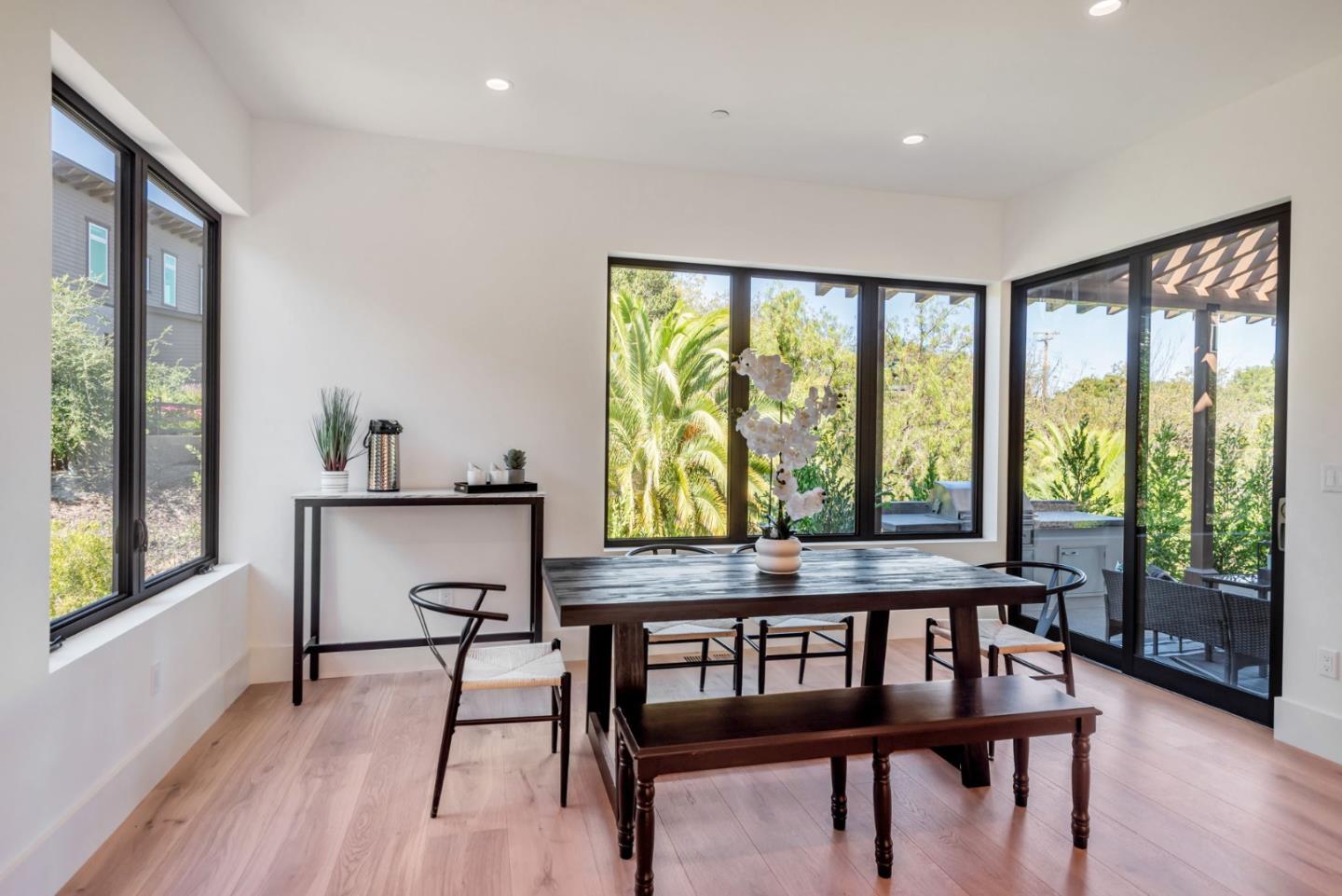 Detail Gallery Image 18 of 53 For 1019 Wilmington Way, Redwood City,  CA 94062 - 4 Beds | 3/1 Baths