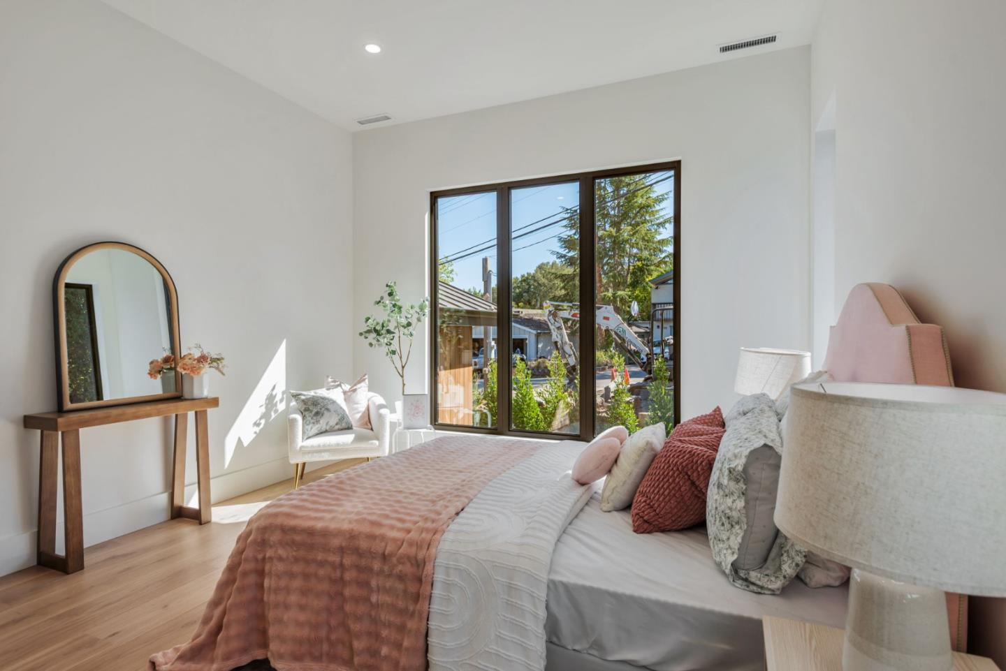 Detail Gallery Image 27 of 53 For 1019 Wilmington Way, Redwood City,  CA 94062 - 4 Beds | 3/1 Baths