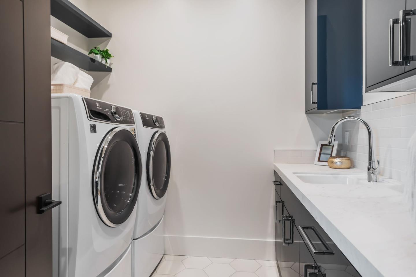 Detail Gallery Image 43 of 53 For 1019 Wilmington Way, Redwood City,  CA 94062 - 4 Beds | 3/1 Baths