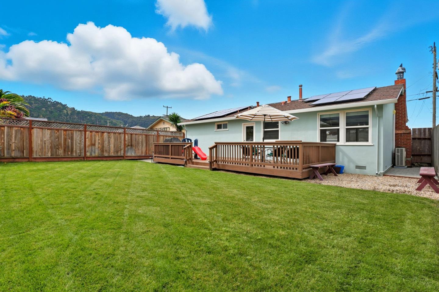 Detail Gallery Image 21 of 31 For 1127 Cervantes Way, Pacifica,  CA 94044 - 3 Beds | 1 Baths