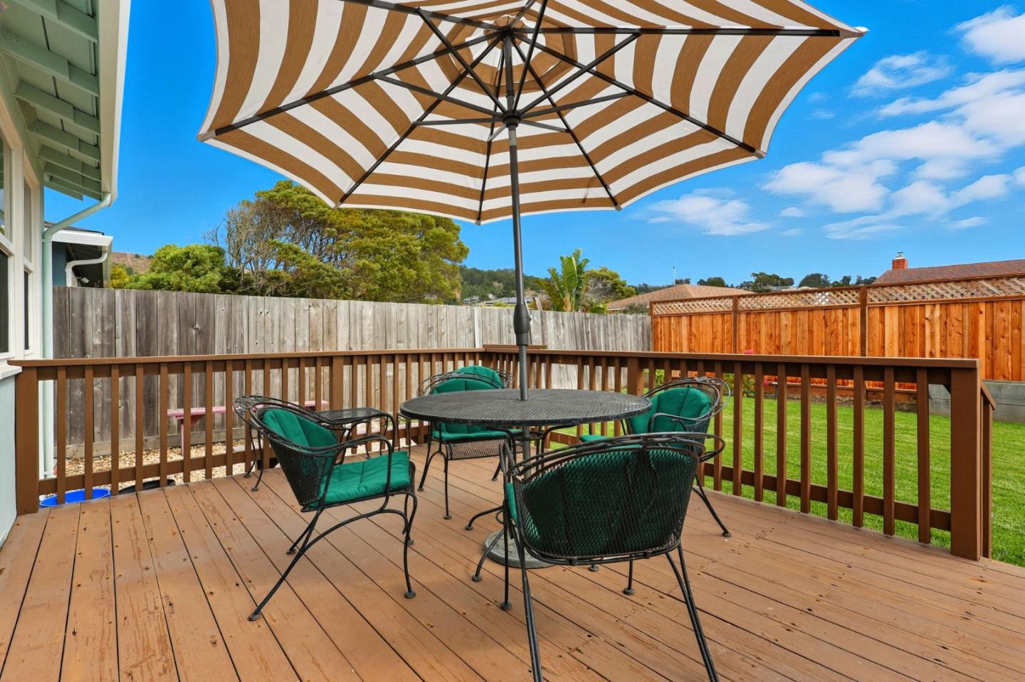 Detail Gallery Image 22 of 31 For 1127 Cervantes Way, Pacifica,  CA 94044 - 3 Beds | 1 Baths