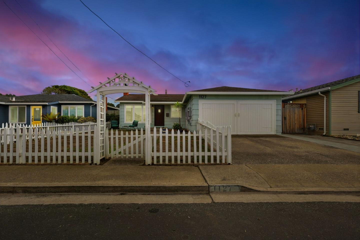 Detail Gallery Image 26 of 31 For 1127 Cervantes Way, Pacifica,  CA 94044 - 3 Beds | 1 Baths