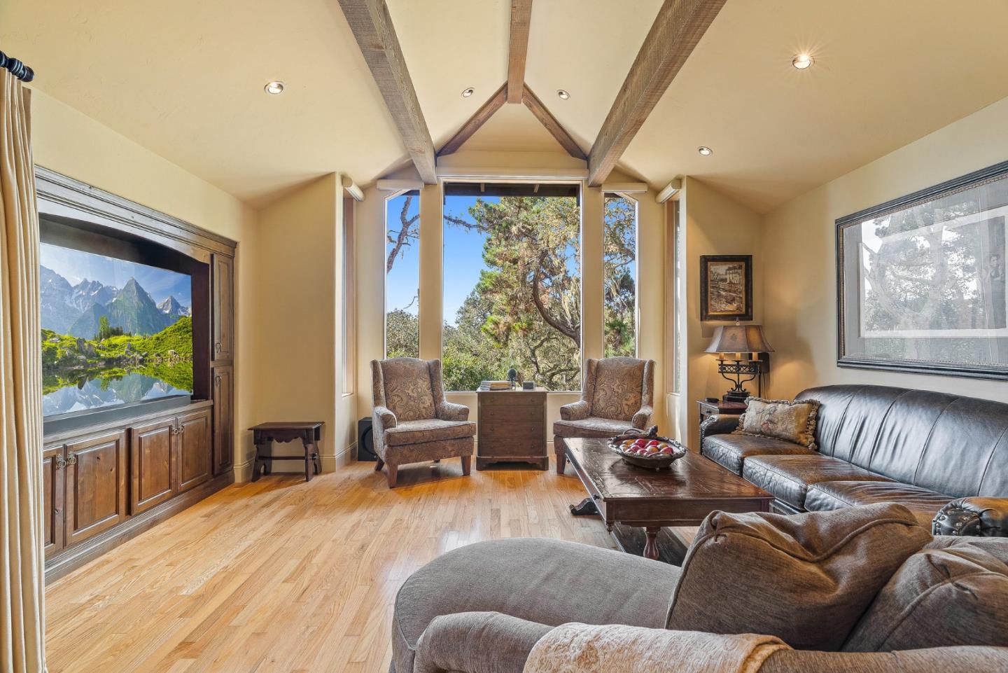 Detail Gallery Image 15 of 39 For 24584 Castro Ln, Carmel,  CA 93923 - 3 Beds | 2 Baths