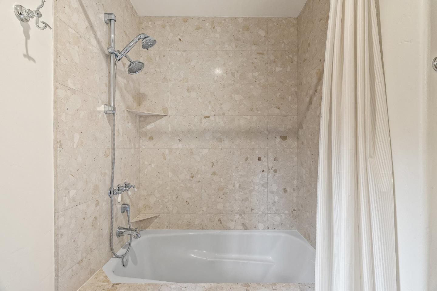 Detail Gallery Image 23 of 39 For 24584 Castro Ln, Carmel,  CA 93923 - 3 Beds | 2 Baths