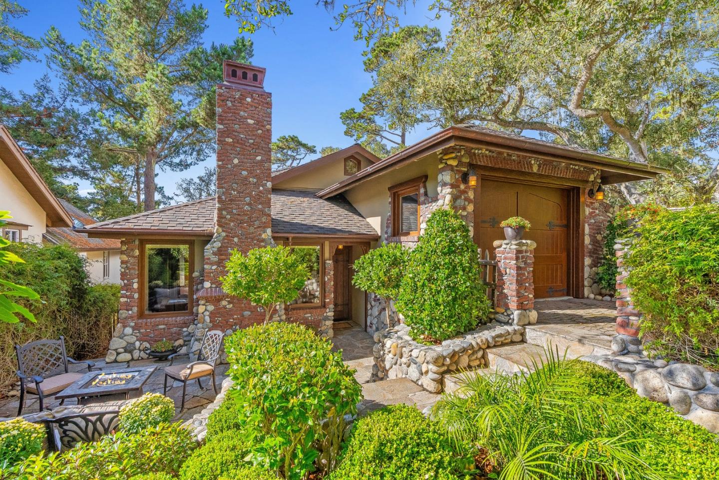 Detail Gallery Image 35 of 39 For 24584 Castro Ln, Carmel,  CA 93923 - 3 Beds | 2 Baths