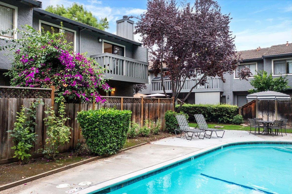 Detail Gallery Image 43 of 52 For 1126 Cherryview Ln, San Jose,  CA 95118 - 3 Beds | 2/1 Baths