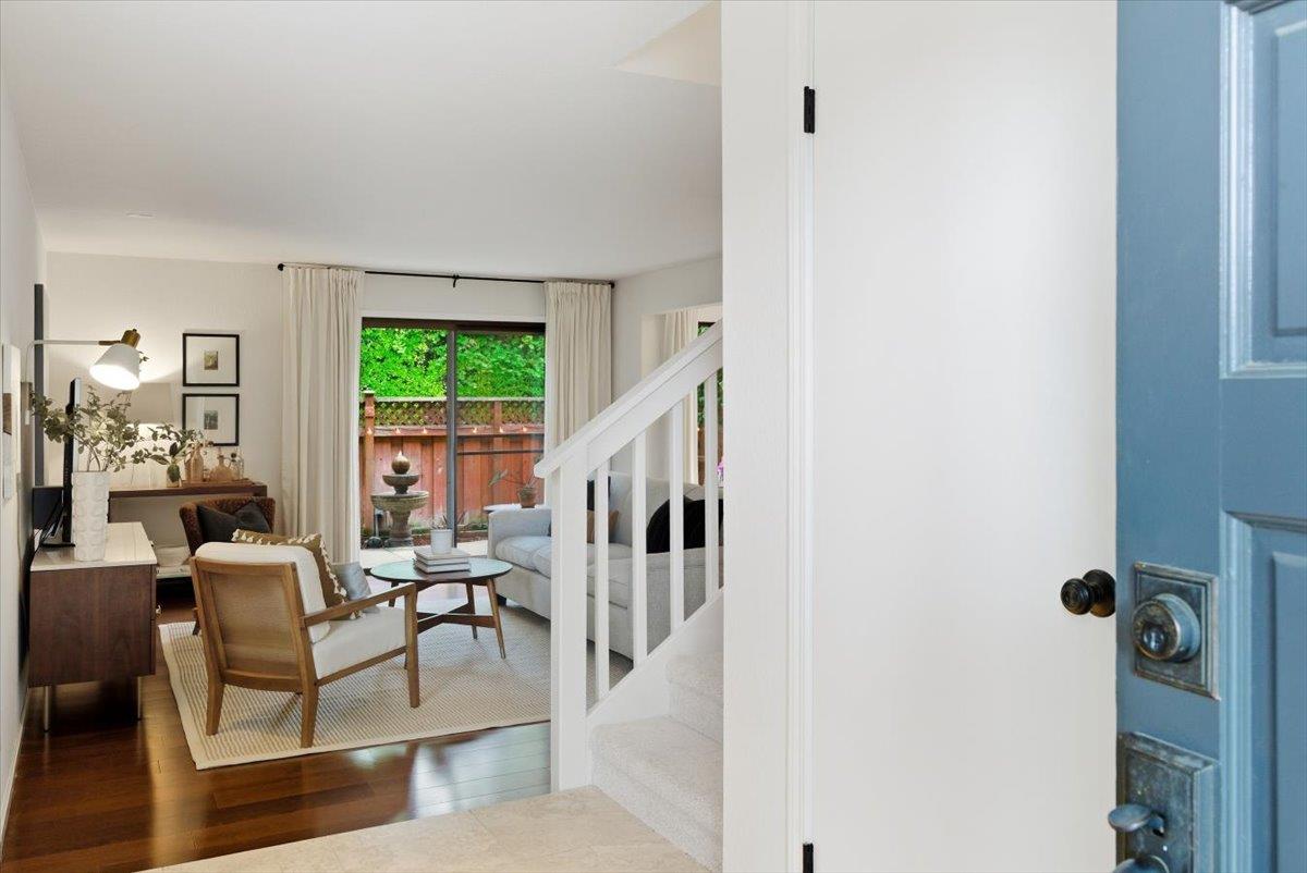 Detail Gallery Image 5 of 52 For 1126 Cherryview Ln, San Jose,  CA 95118 - 3 Beds | 2/1 Baths