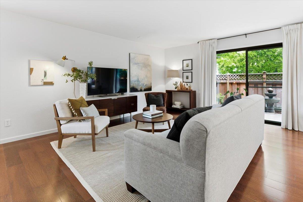 Detail Gallery Image 8 of 52 For 1126 Cherryview Ln, San Jose,  CA 95118 - 3 Beds | 2/1 Baths