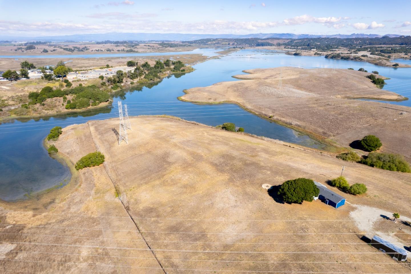 Detail Gallery Image 10 of 31 For 13265 Avila Rd, Moss Landing,  CA 95039 - 2 Beds | 1 Baths