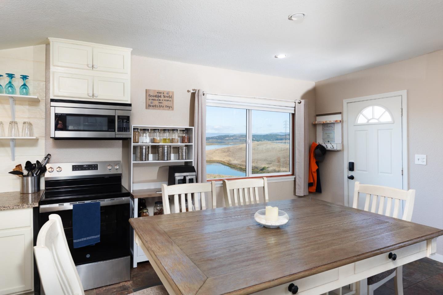 Detail Gallery Image 17 of 31 For 13265 Avila Rd, Moss Landing,  CA 95039 - 2 Beds | 1 Baths