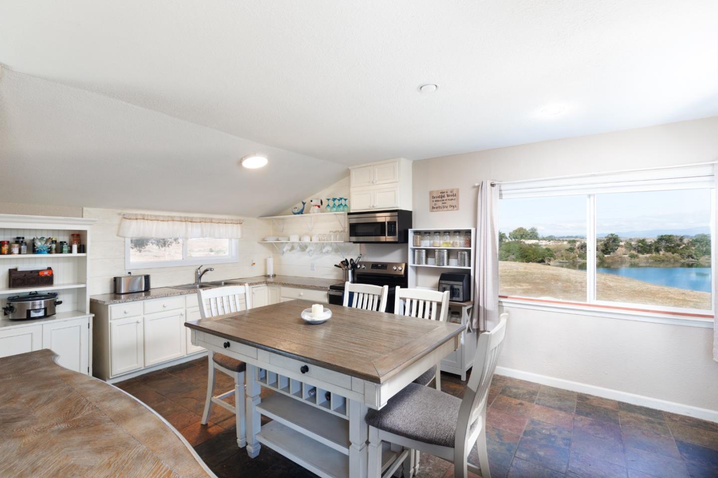 Detail Gallery Image 18 of 31 For 13265 Avila Rd, Moss Landing,  CA 95039 - 2 Beds | 1 Baths
