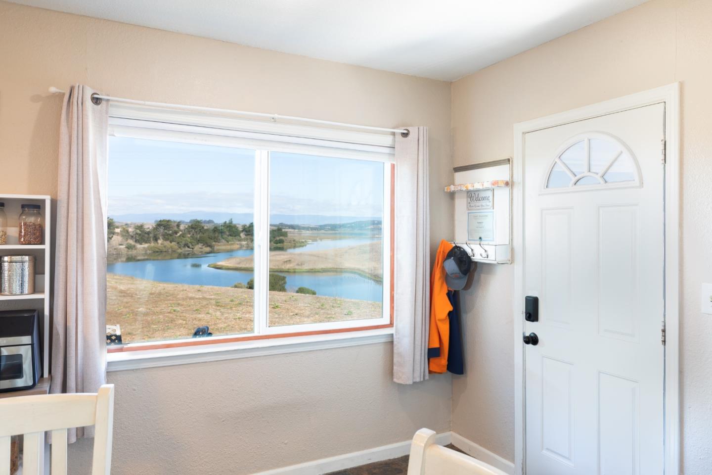 Detail Gallery Image 5 of 31 For 13265 Avila Rd, Moss Landing,  CA 95039 - 2 Beds | 1 Baths