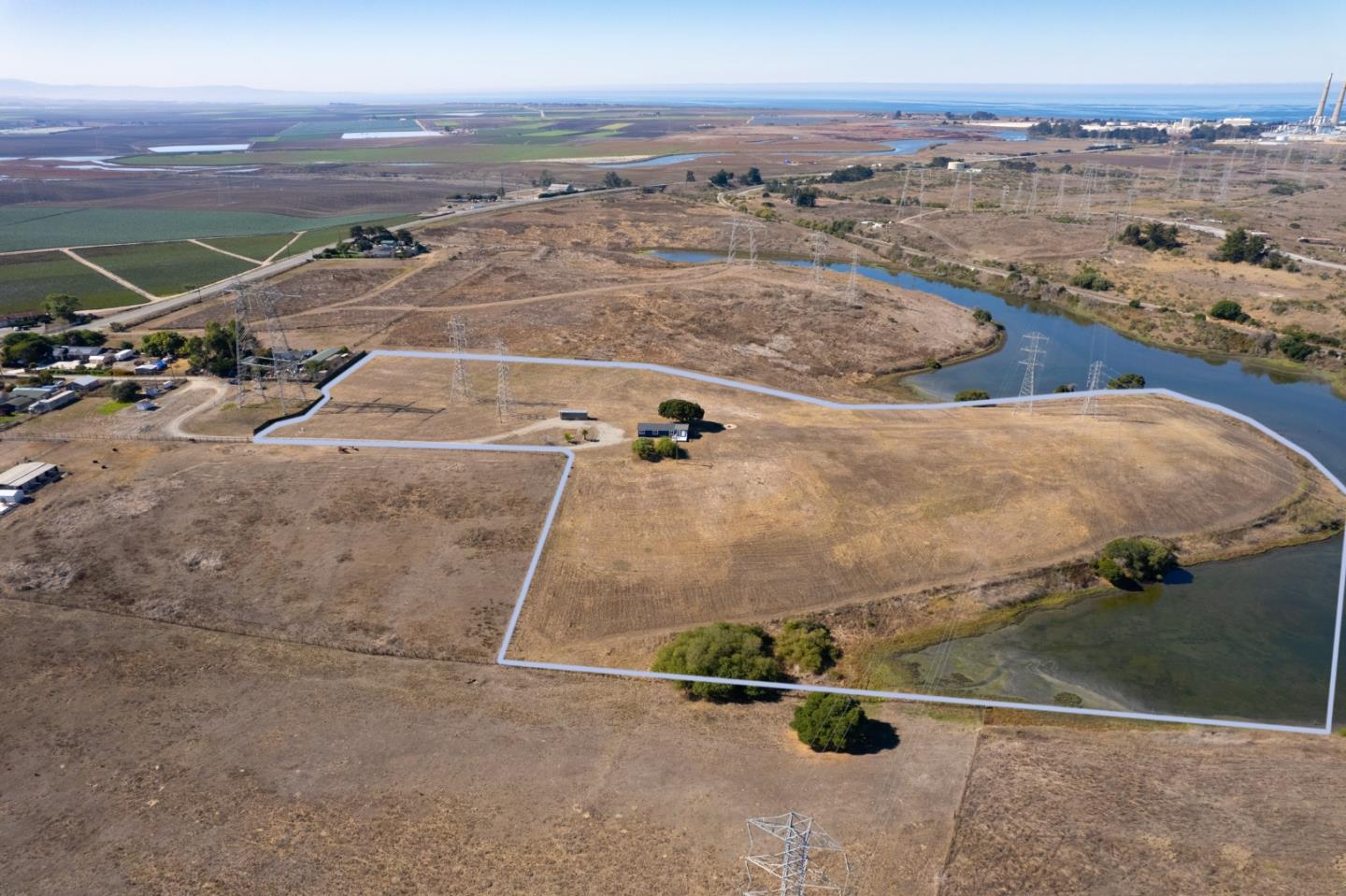 Detail Gallery Image 9 of 31 For 13265 Avila Rd, Moss Landing,  CA 95039 - 2 Beds | 1 Baths