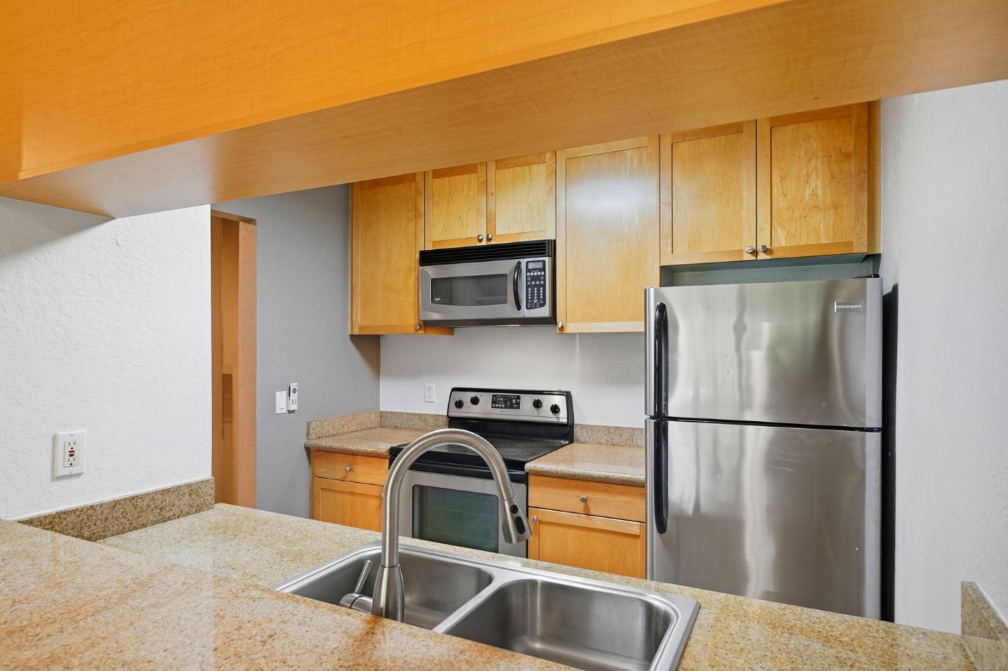 Detail Gallery Image 7 of 29 For 1085 Murrieta Blvd #324,  Livermore,  CA 94550 - 1 Beds | 1 Baths