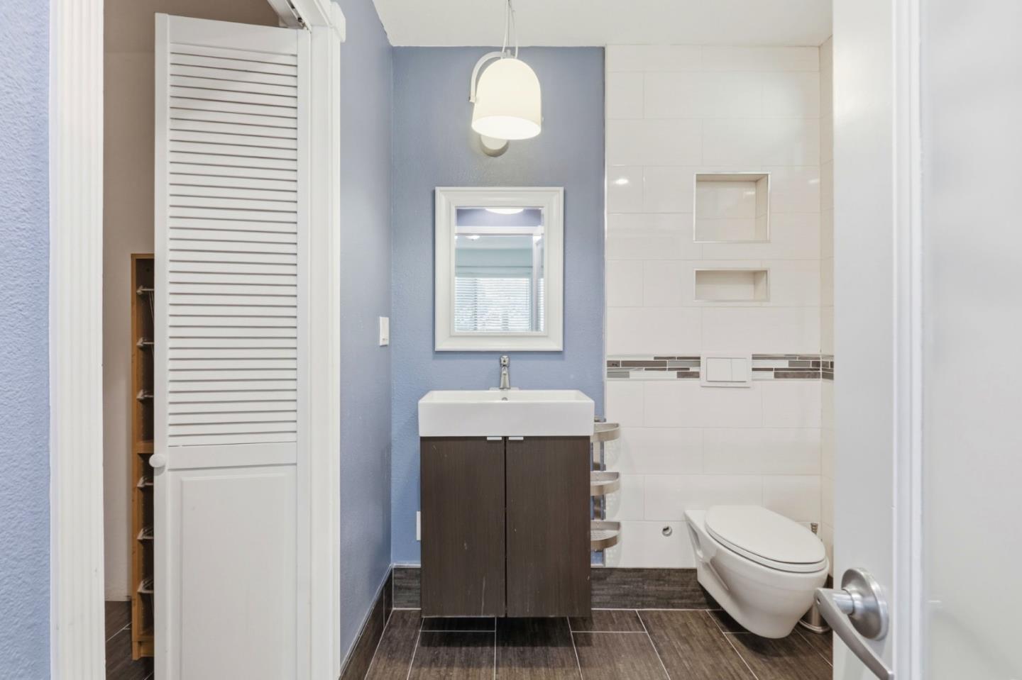 Detail Gallery Image 18 of 27 For 4925 Flat Rock Cir, San Jose,  CA 95136 - 3 Beds | 2/1 Baths