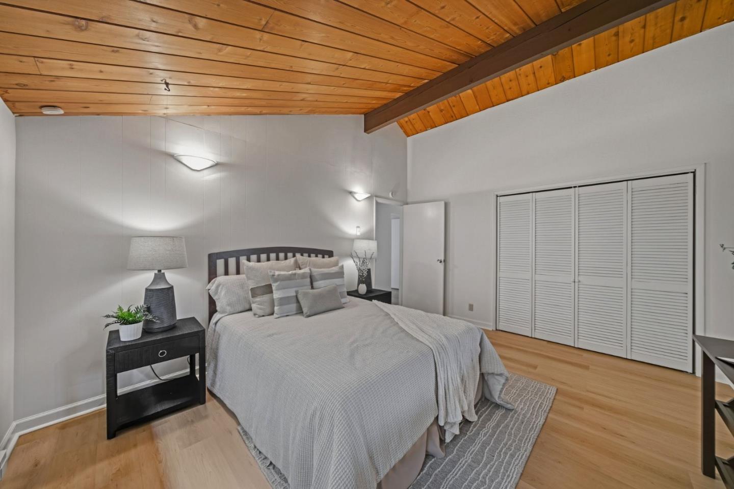 Detail Gallery Image 24 of 75 For 435 Golden Oak Dr, Portola Valley,  CA 94028 - 4 Beds | 3/1 Baths