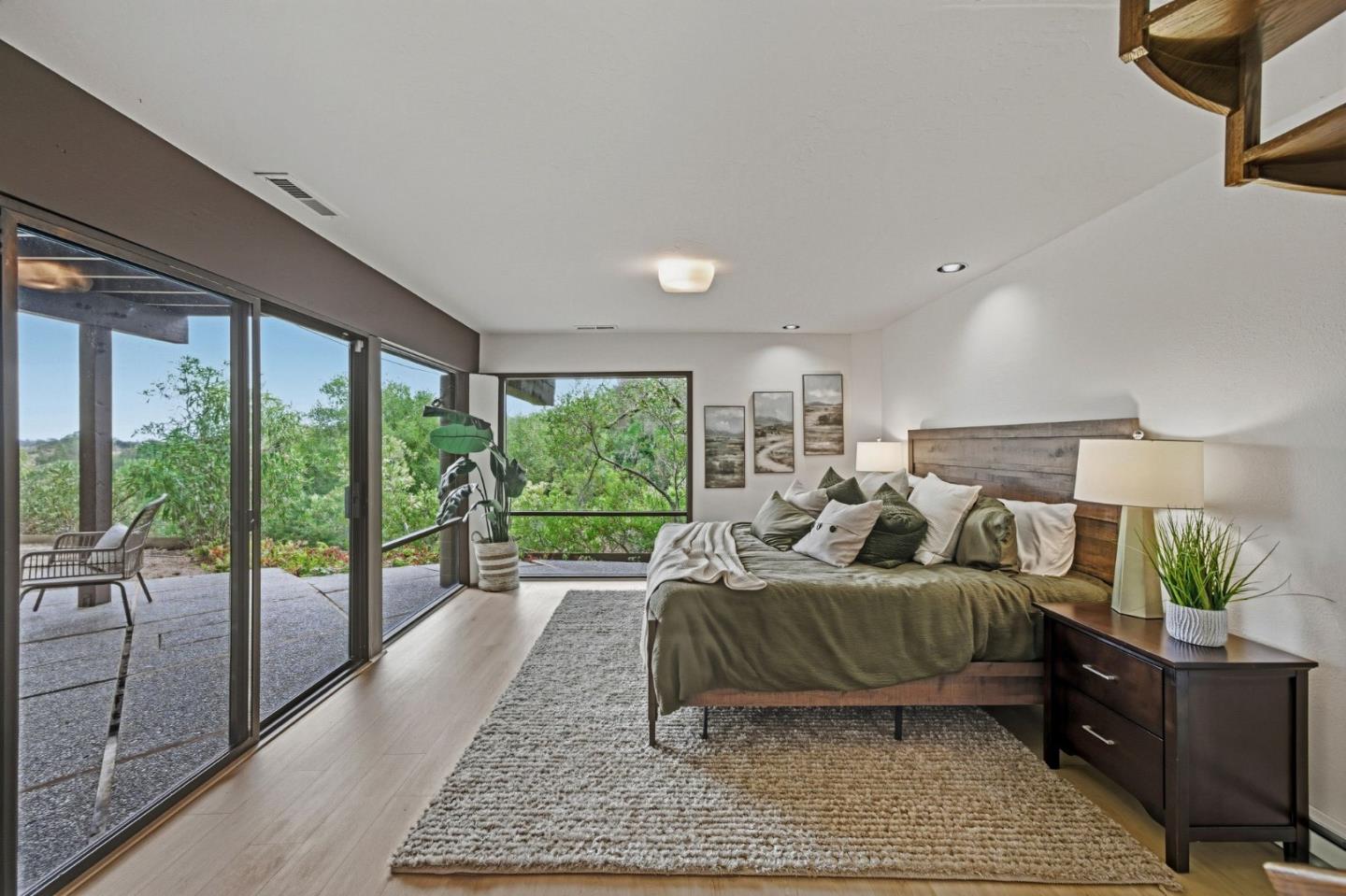 Detail Gallery Image 33 of 75 For 435 Golden Oak Dr, Portola Valley,  CA 94028 - 4 Beds | 3/1 Baths