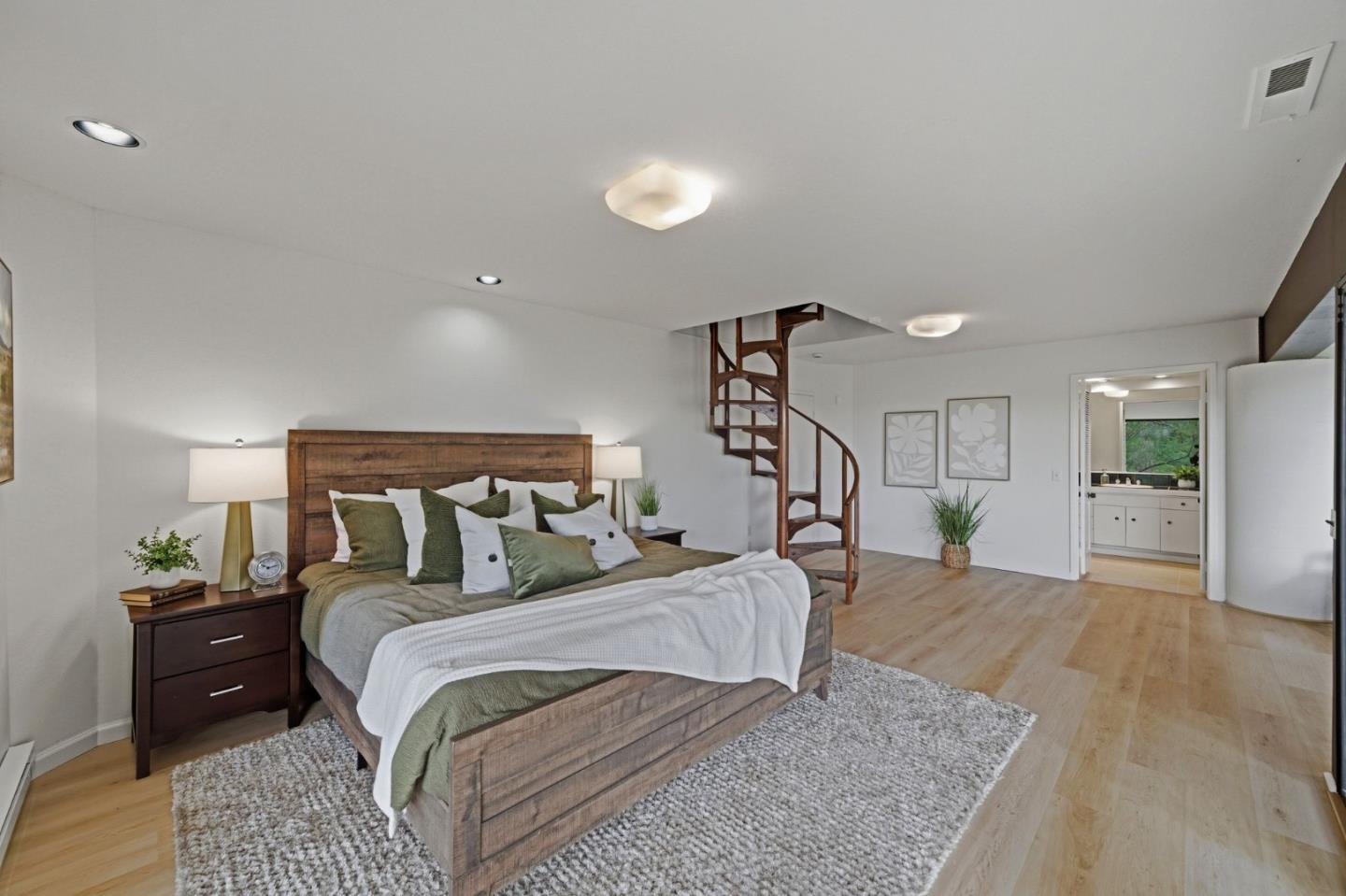 Detail Gallery Image 34 of 75 For 435 Golden Oak Dr, Portola Valley,  CA 94028 - 4 Beds | 3/1 Baths