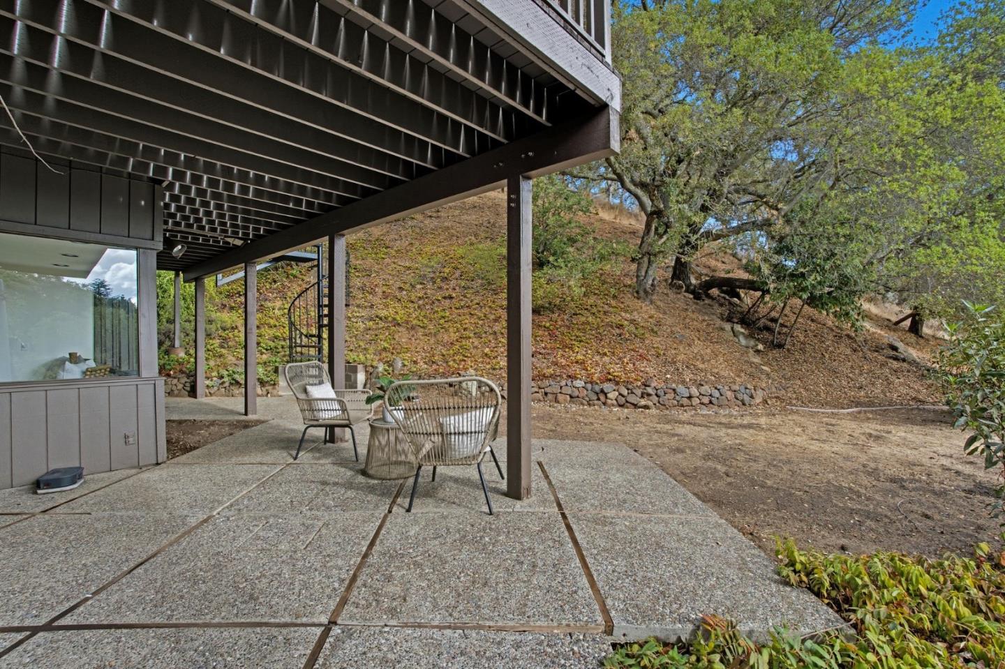 Detail Gallery Image 46 of 75 For 435 Golden Oak Dr, Portola Valley,  CA 94028 - 4 Beds | 3/1 Baths