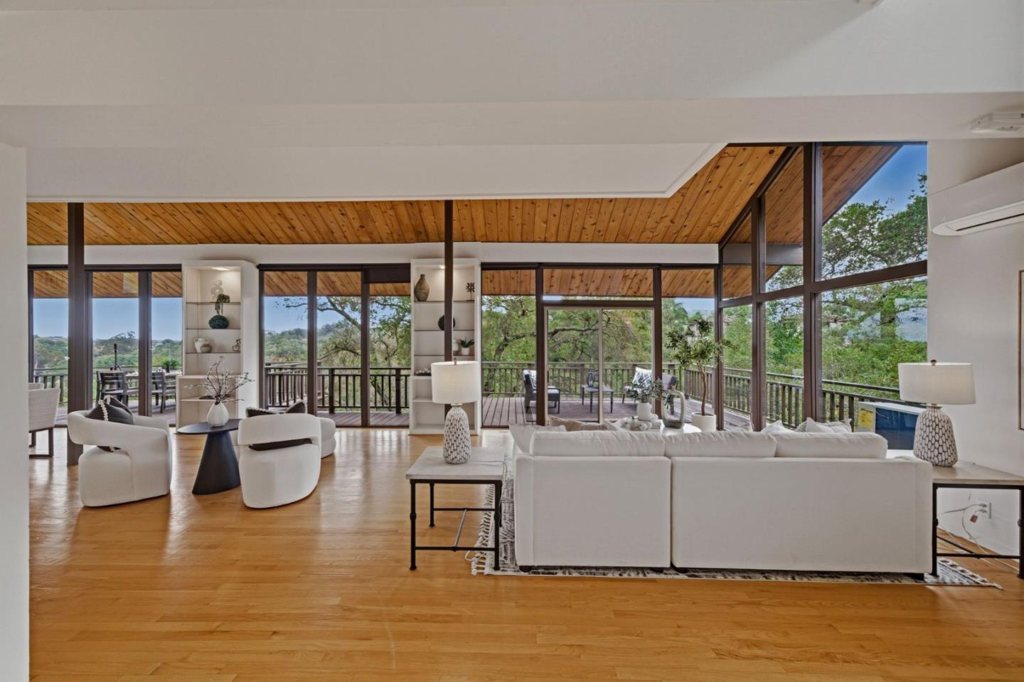 Detail Gallery Image 5 of 75 For 435 Golden Oak Dr, Portola Valley,  CA 94028 - 4 Beds | 3/1 Baths