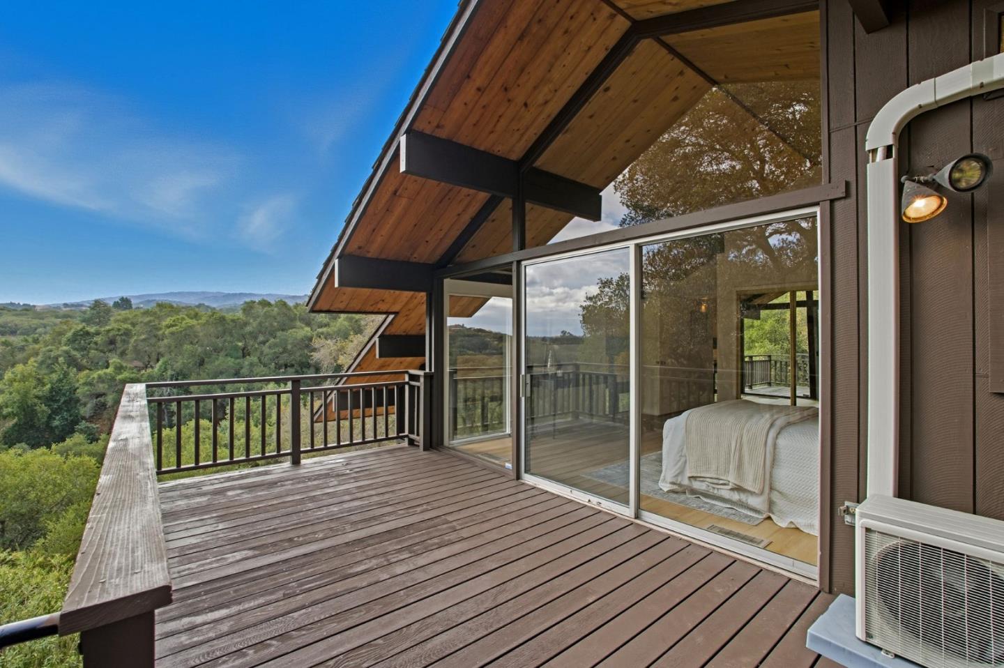 Detail Gallery Image 58 of 75 For 435 Golden Oak Dr, Portola Valley,  CA 94028 - 4 Beds | 3/1 Baths