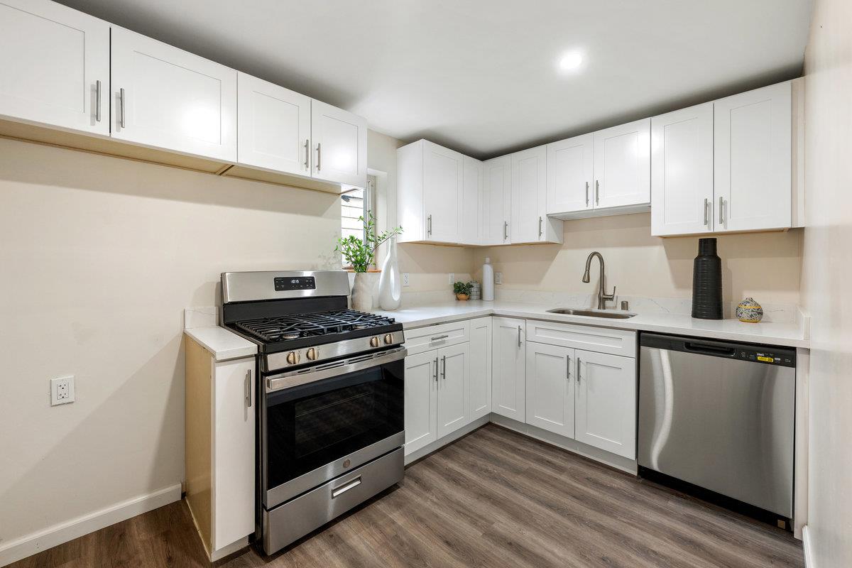 Detail Gallery Image 25 of 40 For 360 Laidley St, San Francisco,  CA 94131 - 4 Beds | 2 Baths