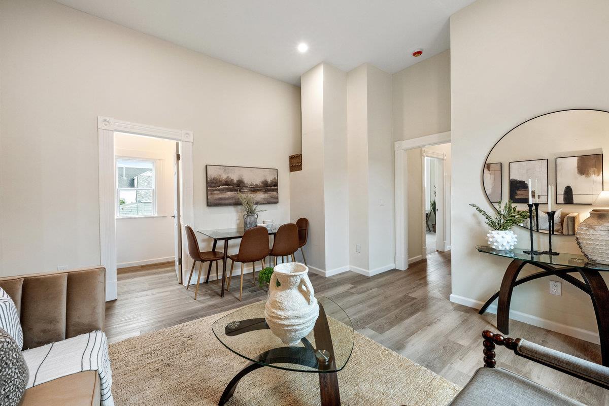 Detail Gallery Image 7 of 40 For 360 Laidley St, San Francisco,  CA 94131 - 4 Beds | 2 Baths