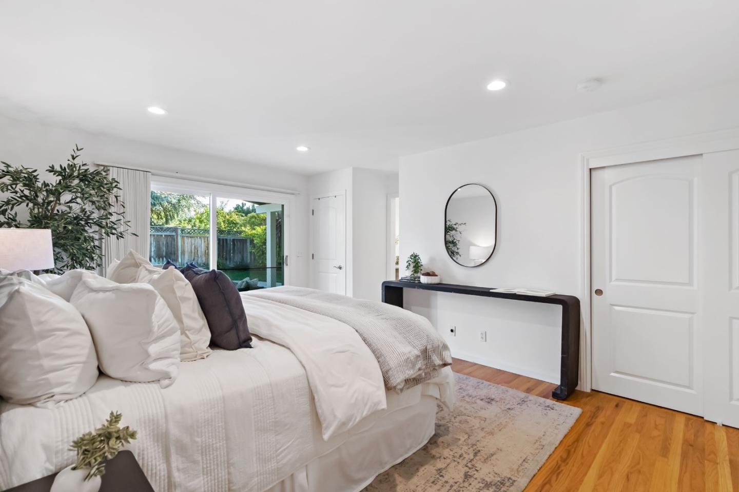 Detail Gallery Image 21 of 42 For 19920 Viewridge Dr, Saratoga,  CA 95070 - 4 Beds | 2/1 Baths