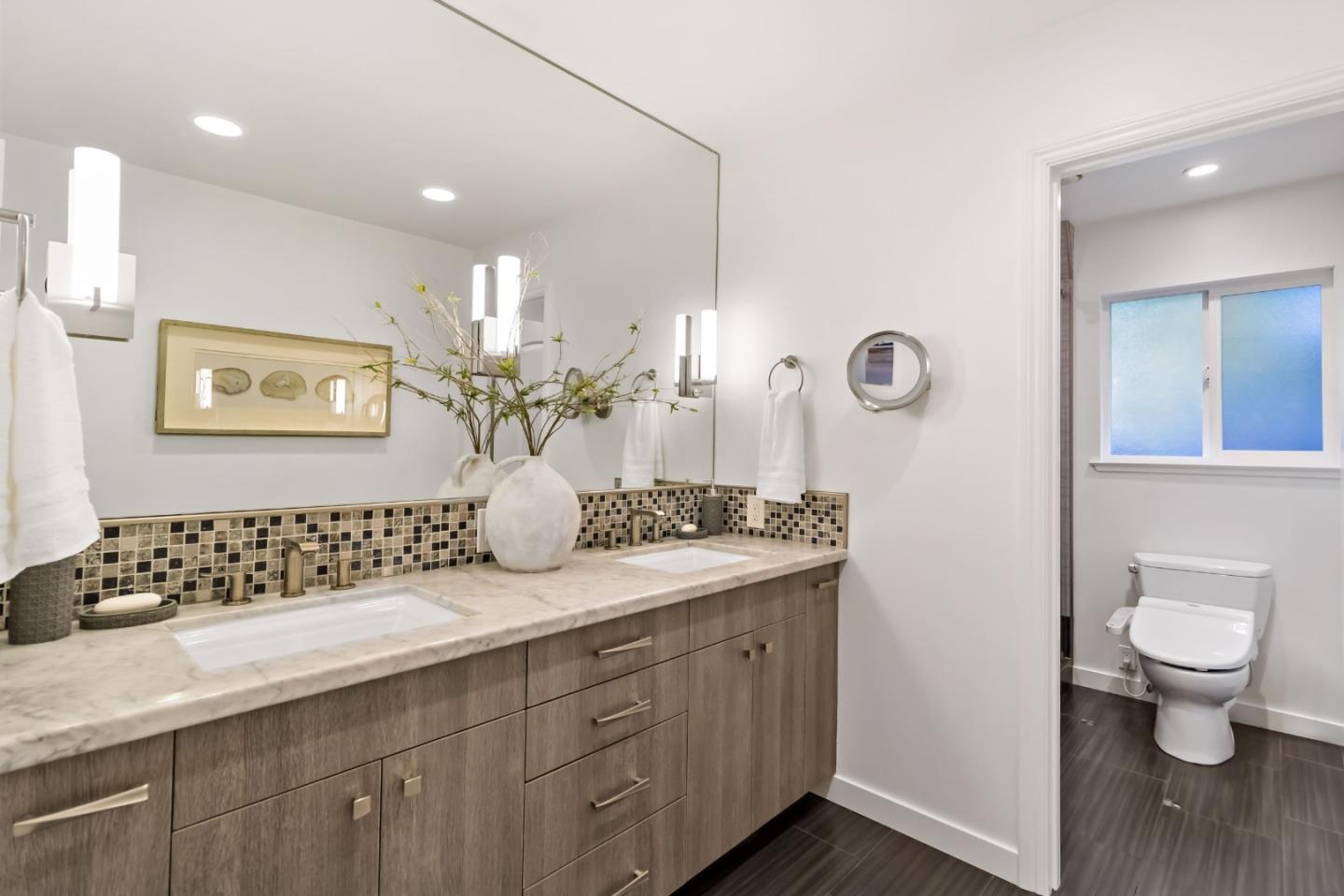 Detail Gallery Image 22 of 42 For 19920 Viewridge Dr, Saratoga,  CA 95070 - 4 Beds | 2/1 Baths