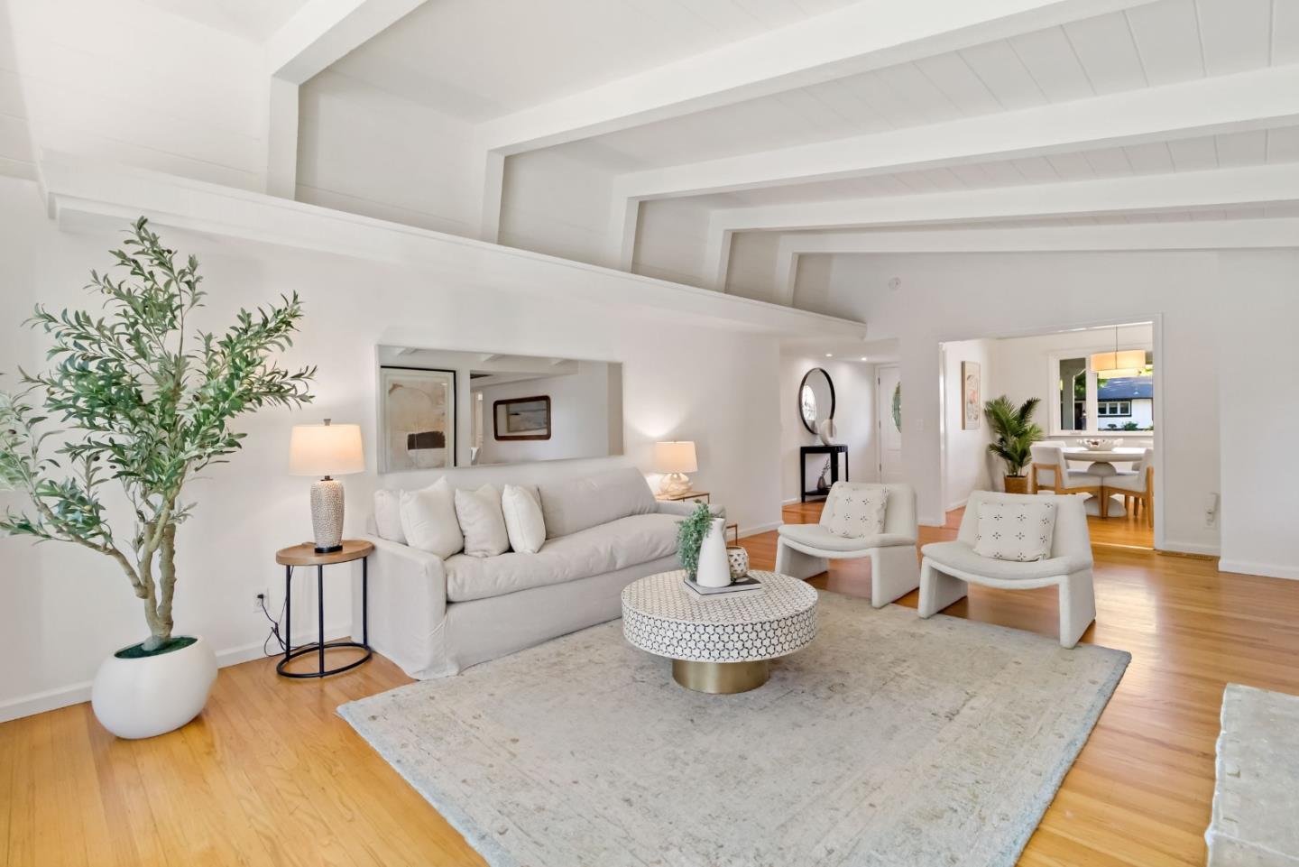 Detail Gallery Image 4 of 42 For 19920 Viewridge Dr, Saratoga,  CA 95070 - 4 Beds | 2/1 Baths