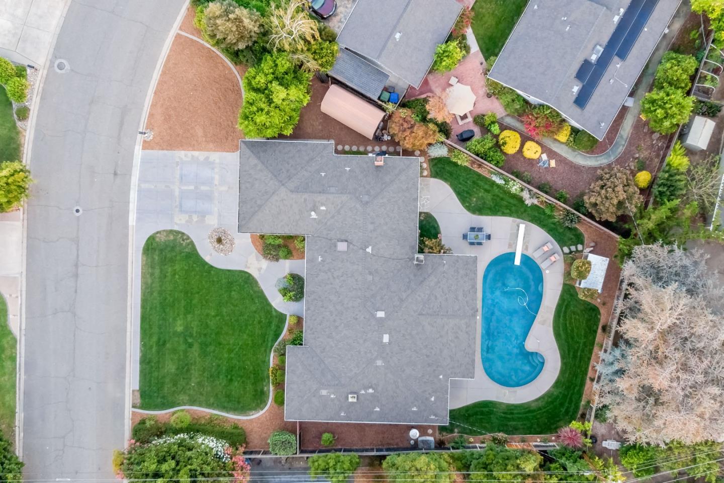 Detail Gallery Image 40 of 42 For 19920 Viewridge Dr, Saratoga,  CA 95070 - 4 Beds | 2/1 Baths