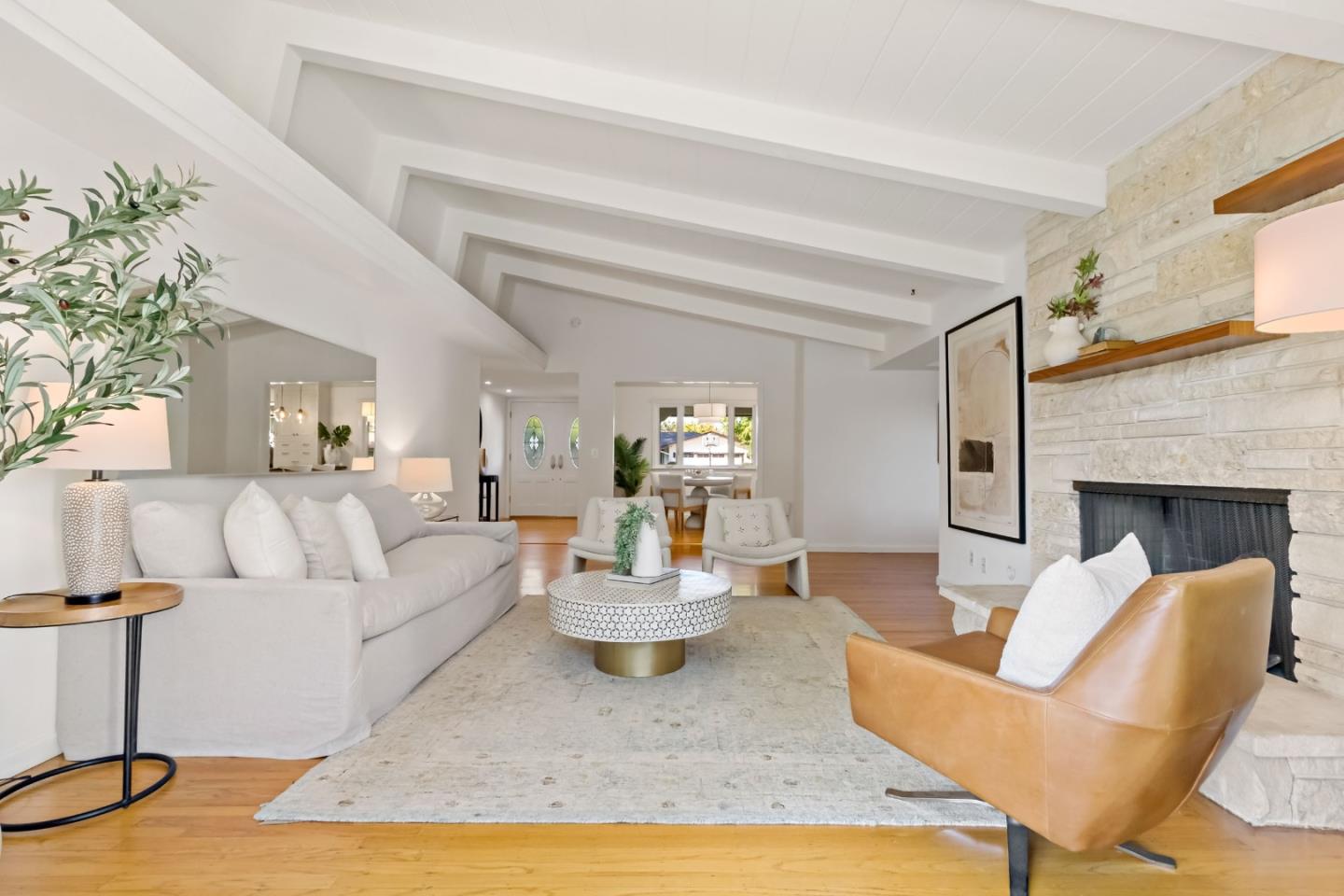 Detail Gallery Image 5 of 42 For 19920 Viewridge Dr, Saratoga,  CA 95070 - 4 Beds | 2/1 Baths