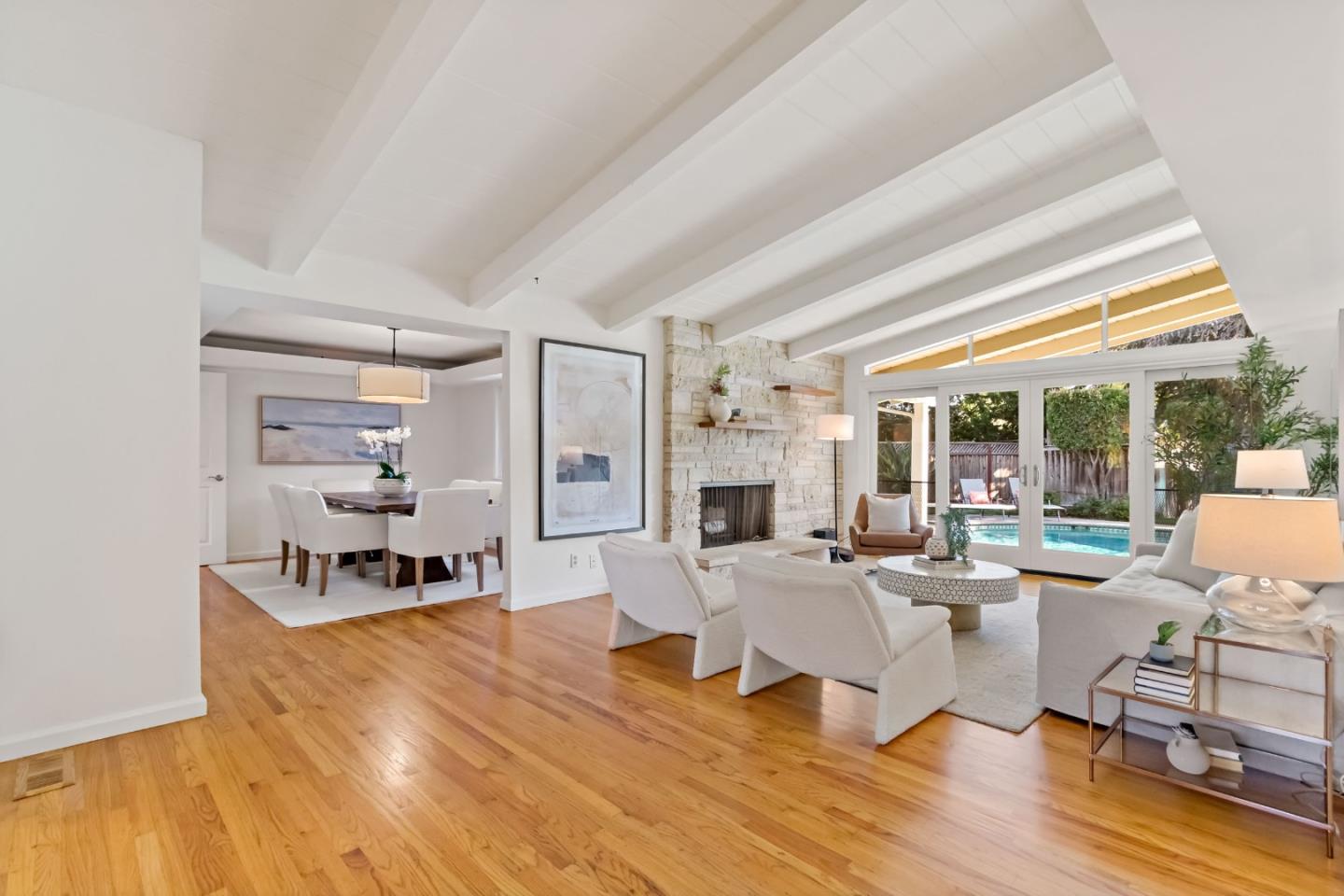 Detail Gallery Image 7 of 42 For 19920 Viewridge Dr, Saratoga,  CA 95070 - 4 Beds | 2/1 Baths