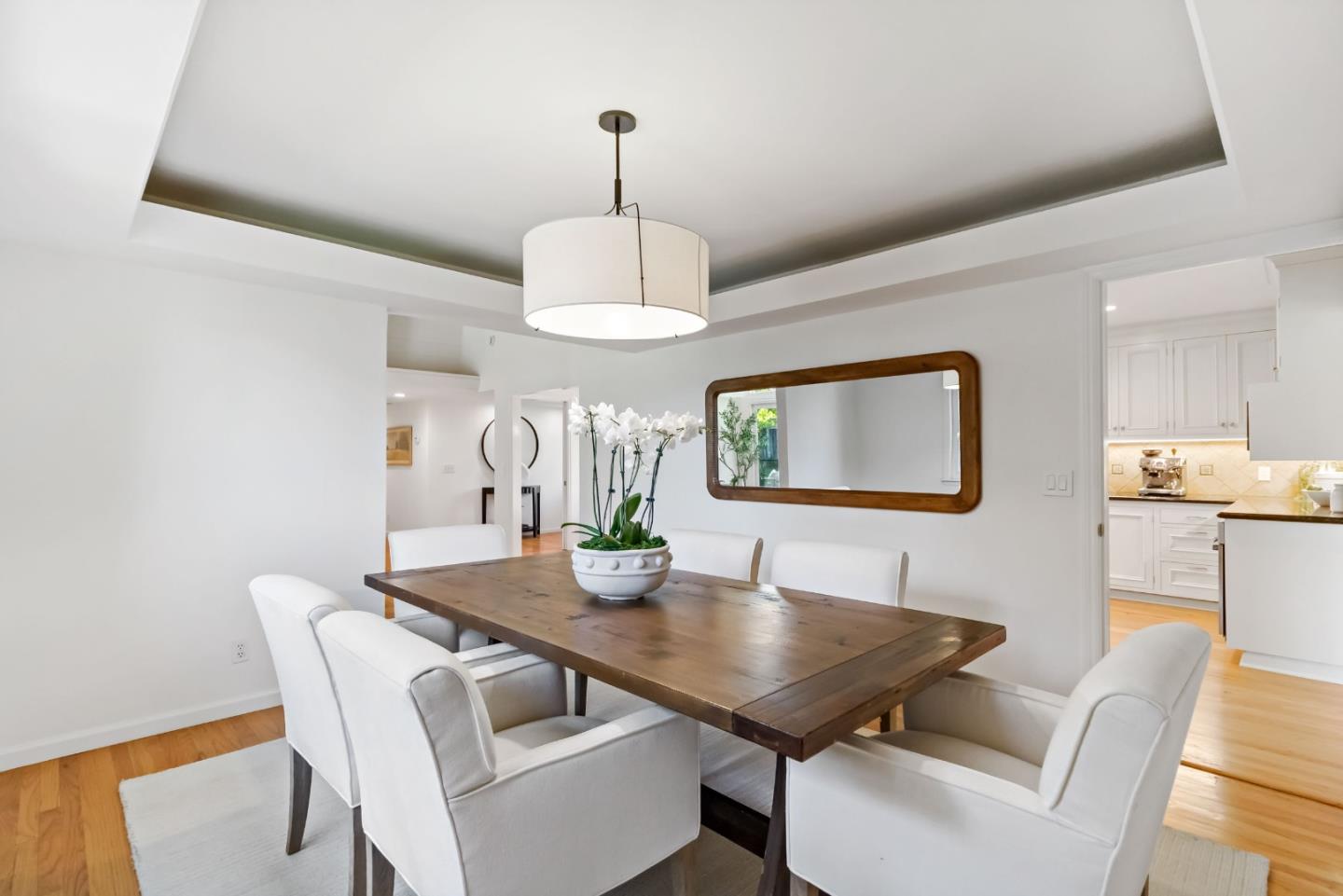 Detail Gallery Image 9 of 42 For 19920 Viewridge Dr, Saratoga,  CA 95070 - 4 Beds | 2/1 Baths