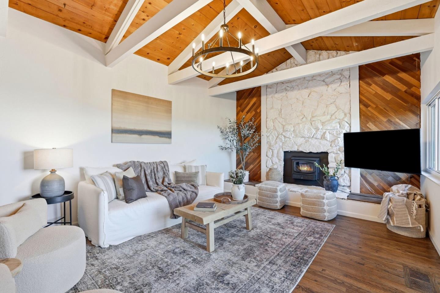 Detail Gallery Image 9 of 65 For 20715 Brush Rd, Los Gatos,  CA 95033 - 4 Beds | 2/1 Baths