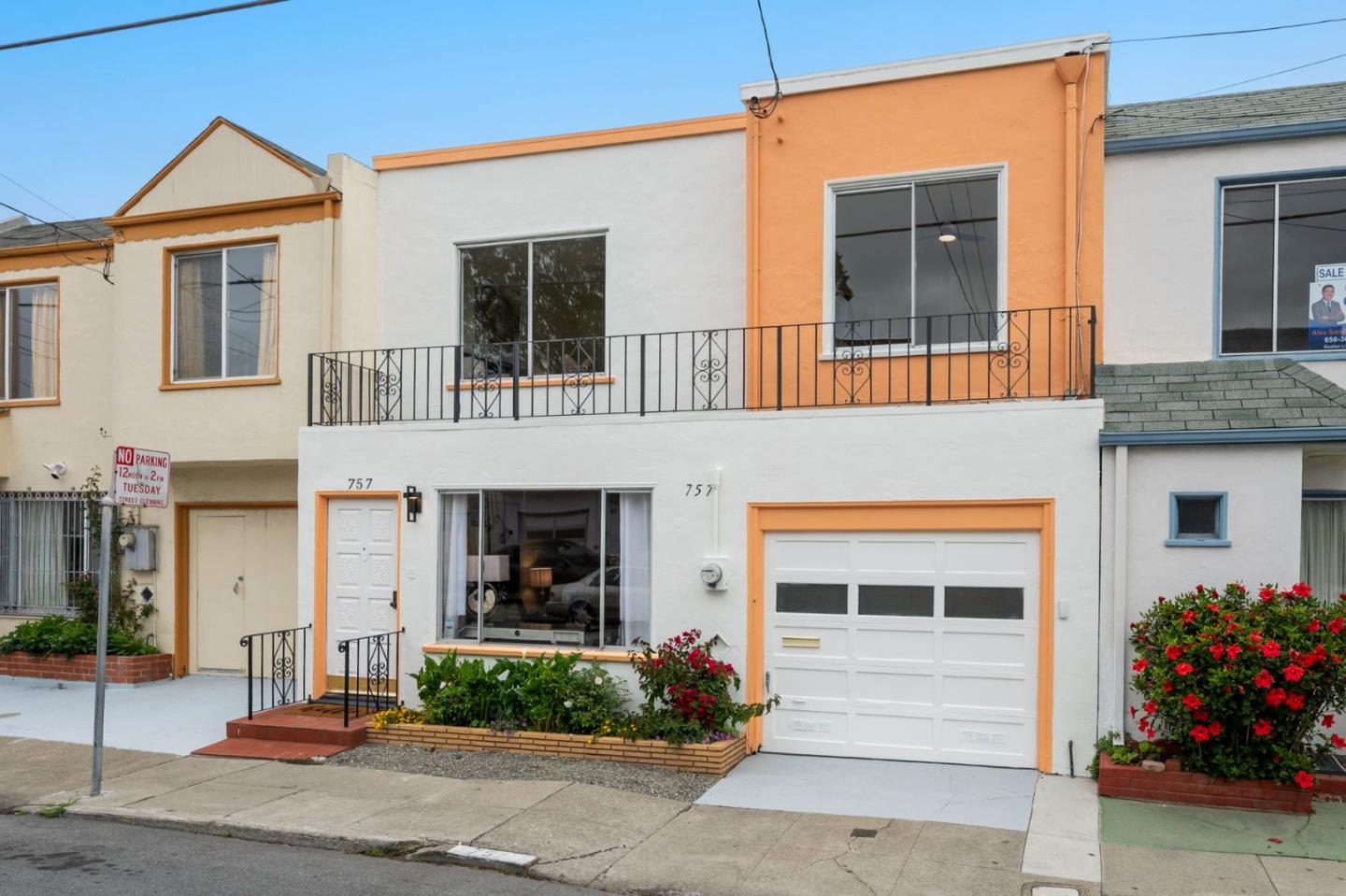 Detail Gallery Image 2 of 41 For 757 Rolph St, San Francisco,  CA 94112 - 2 Beds | 1 Baths