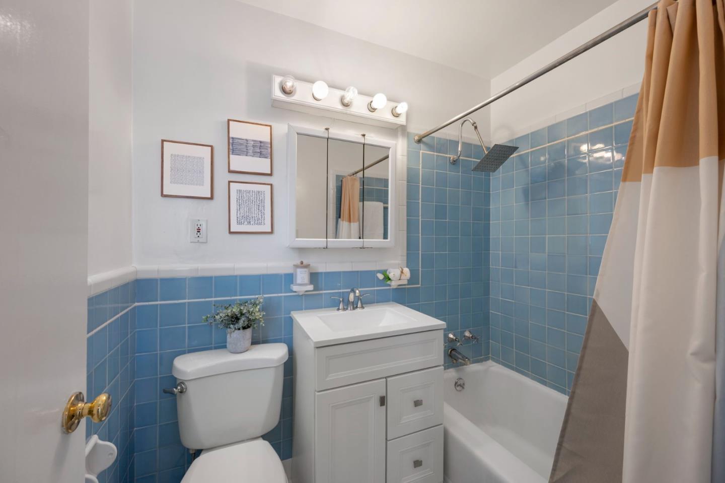 Detail Gallery Image 29 of 41 For 757 Rolph St, San Francisco,  CA 94112 - 2 Beds | 1 Baths
