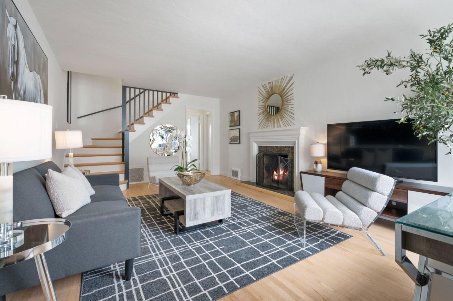 Detail Gallery Image 5 of 41 For 757 Rolph St, San Francisco,  CA 94112 - 2 Beds | 1 Baths