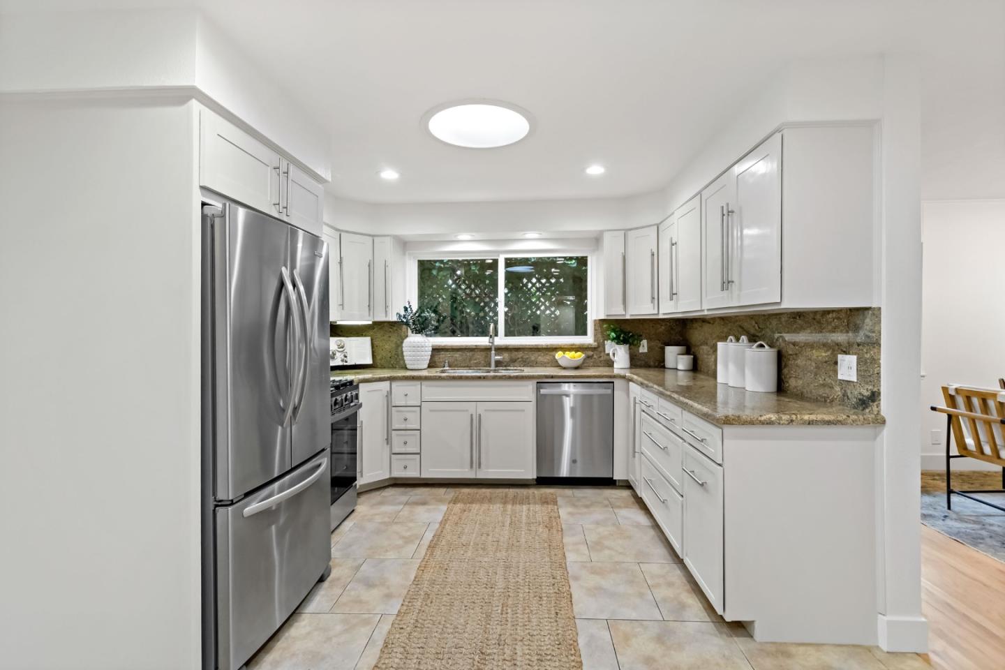 Detail Gallery Image 13 of 45 For 1055 Happy Valley Ave, San Jose,  CA 95129 - 6 Beds | 3 Baths